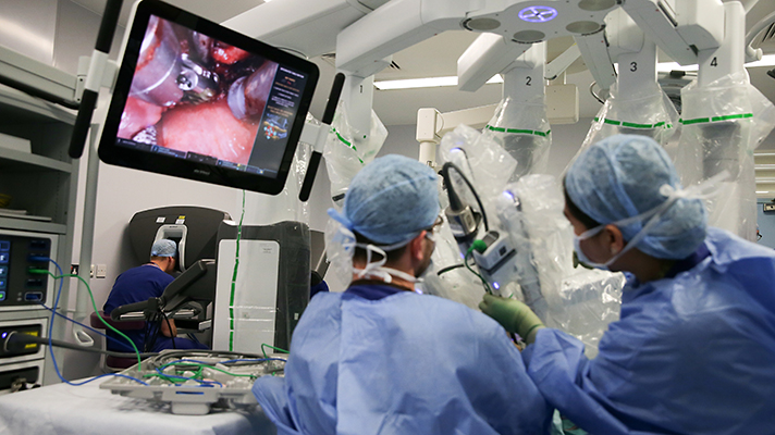 How Augmented Reality and Virtual Reality is Transforming the Healthcare Industry?